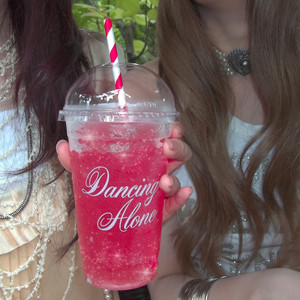 3p少妇被两根一起进3p
